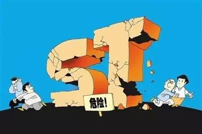 ｜點(diǎn)評(píng)｜ 早在2014年底，證監(jiān)會(huì)就出臺(tái)了相關(guān)退市規(guī)定，如有重大違法行為或財(cái)務(wù)指標(biāo)、交易數(shù)據(jù)不達(dá)標(biāo)公司，必須強(qiáng)制退市。但A股市場直至*ST博元被強(qiáng)制退市前，就沒有過這回事。許多公司哪怕茍延殘喘，也千方百計(jì)要保殼，因?yàn)闅け旧砭褪窍∪辟Y源。加快清理垃圾股，看來也是新證監(jiān)會(huì)主席推動(dòng)資本市場發(fā)展的一大抓手。