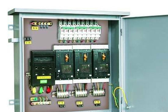 避免用電隱患 支招家居電工驗(yàn)收技巧 避免用電隱患 支招家居電工驗(yàn)收技巧