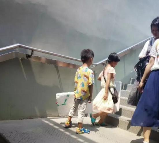 1469499916421152.png hiTl-fxuifip3370719.png