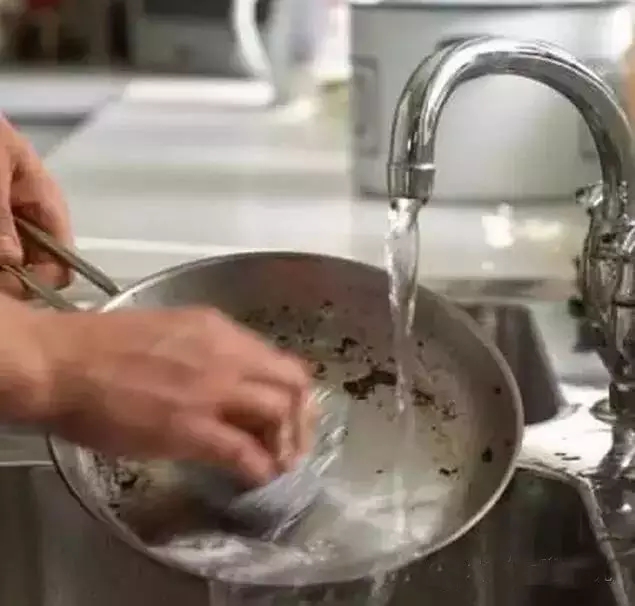 1477641235119318.jpg 640.webp (8).jpg